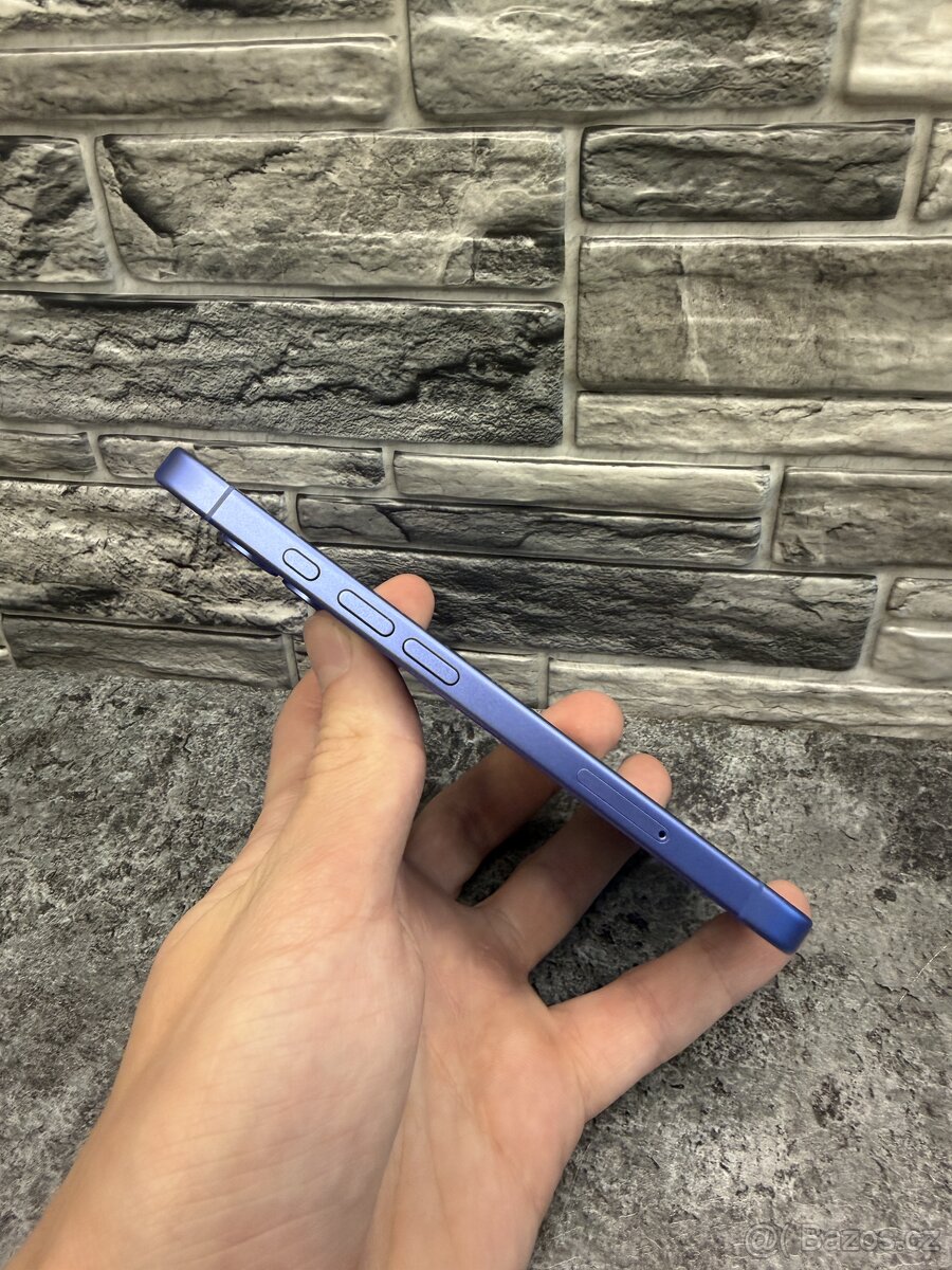 iPhone 16 128GB Ultramarine, baterie 98% - 3