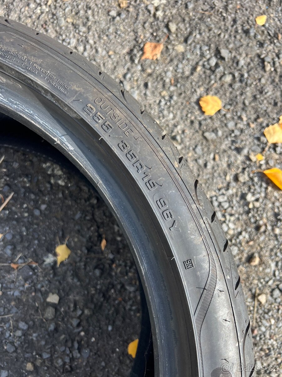 Jedna pneumatika Goodyear Eagle F1 Asymmetric 3 - 3