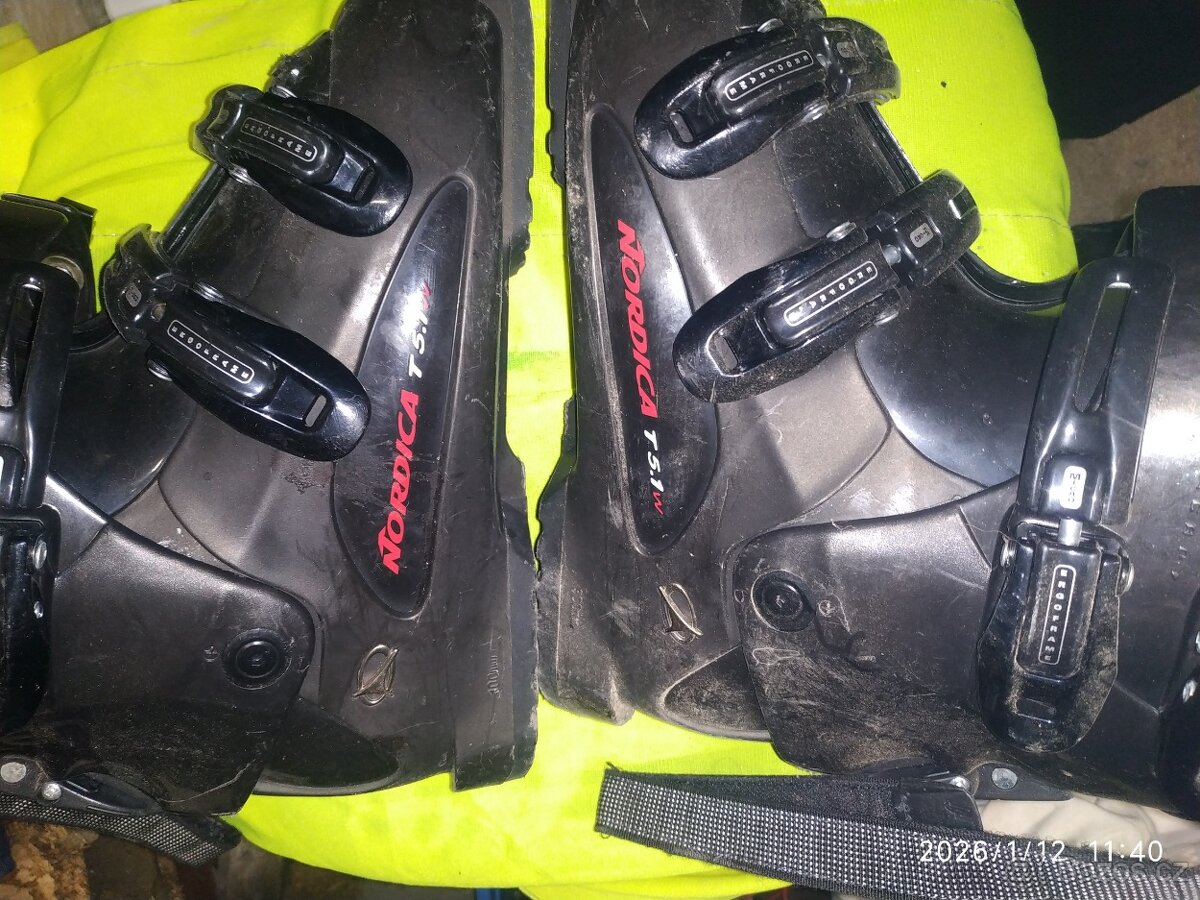 Lyžáky za 200,- - 3