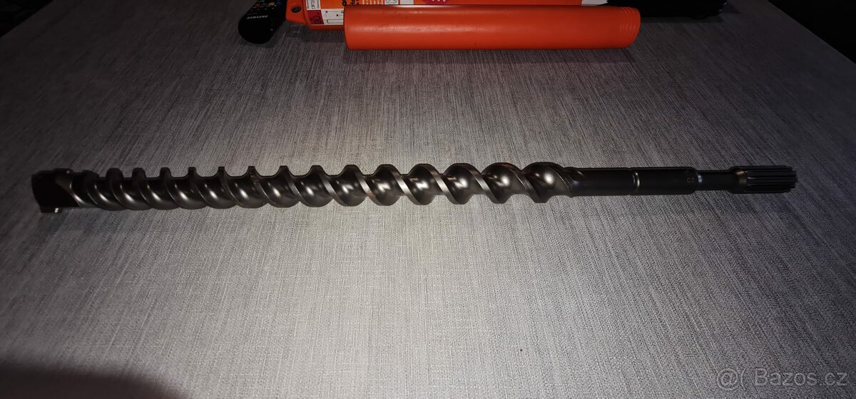 Vrták do betonu - 3