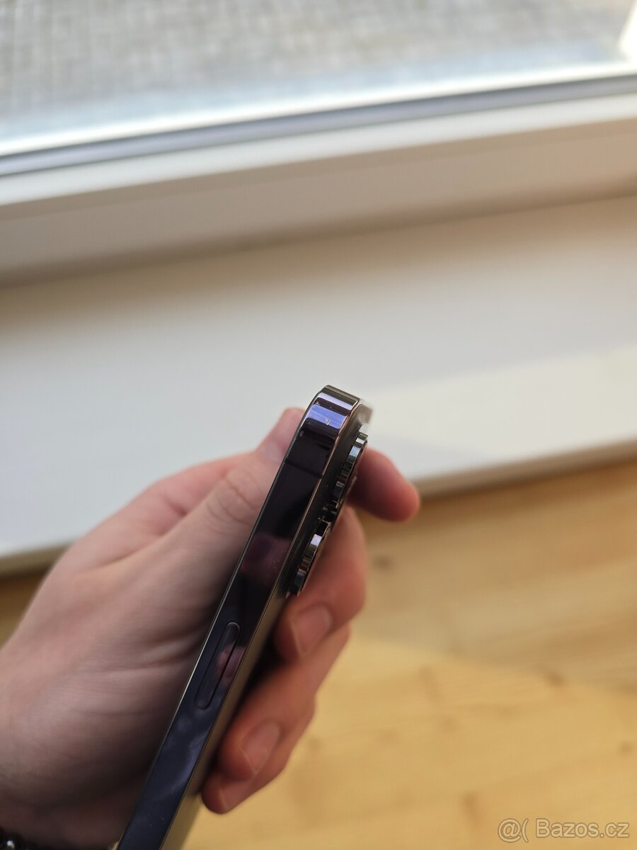 Apple iPhone 14 Pro - 3