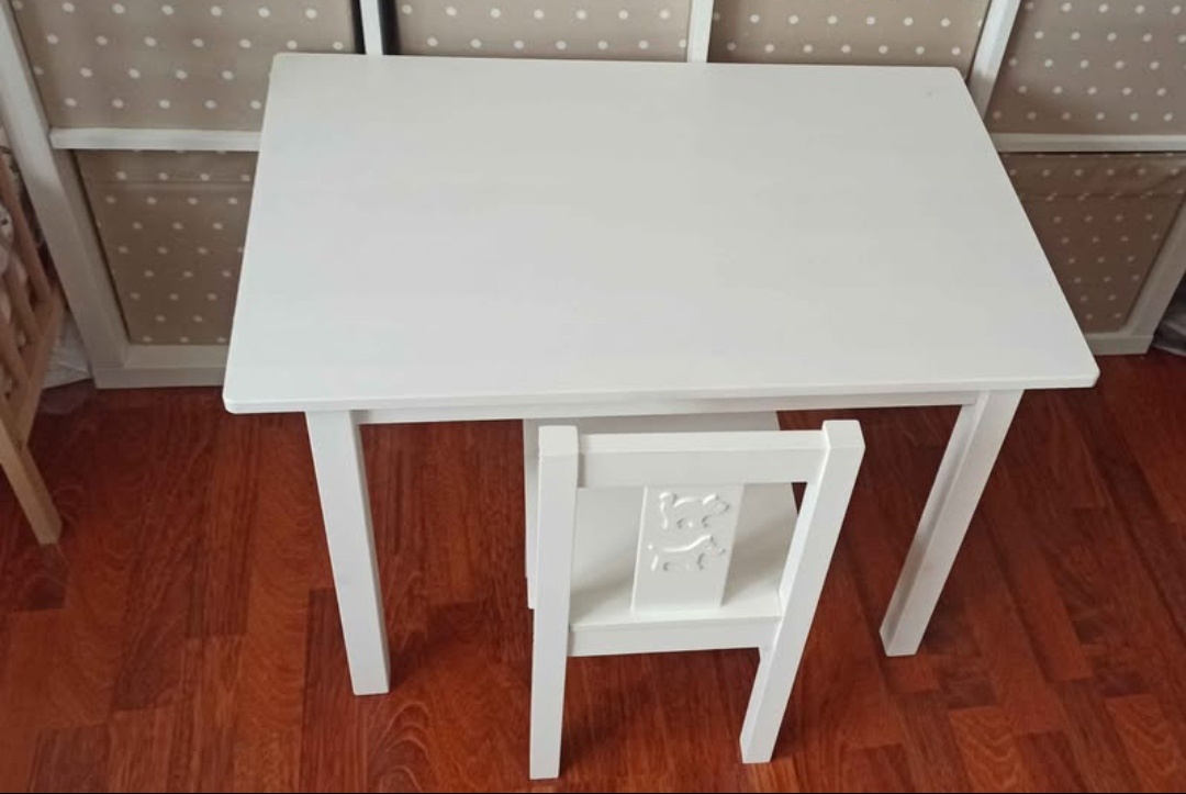 Bílý dětský stoleček a židlička - 3