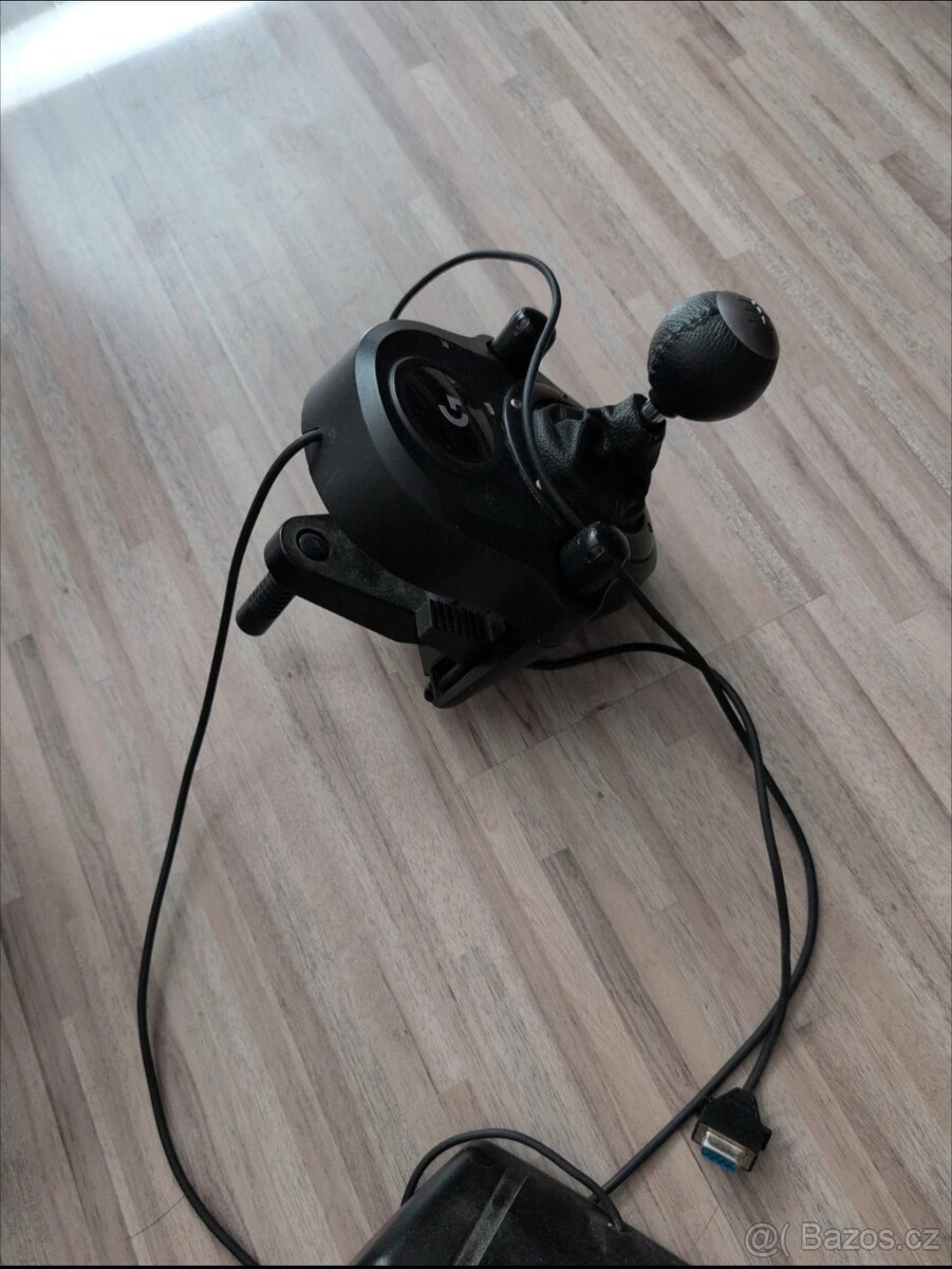 Volant Logitech g920 - 3
