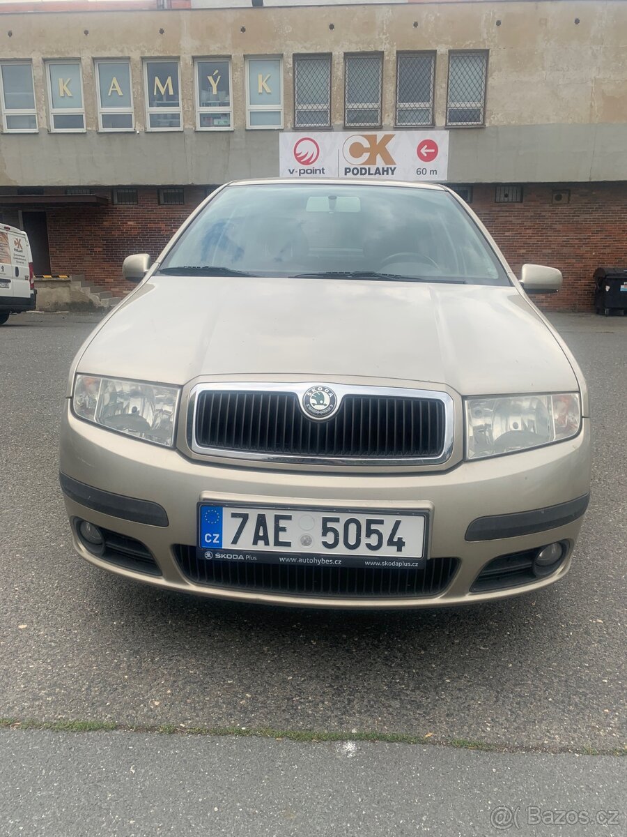 fabie sedan - 3