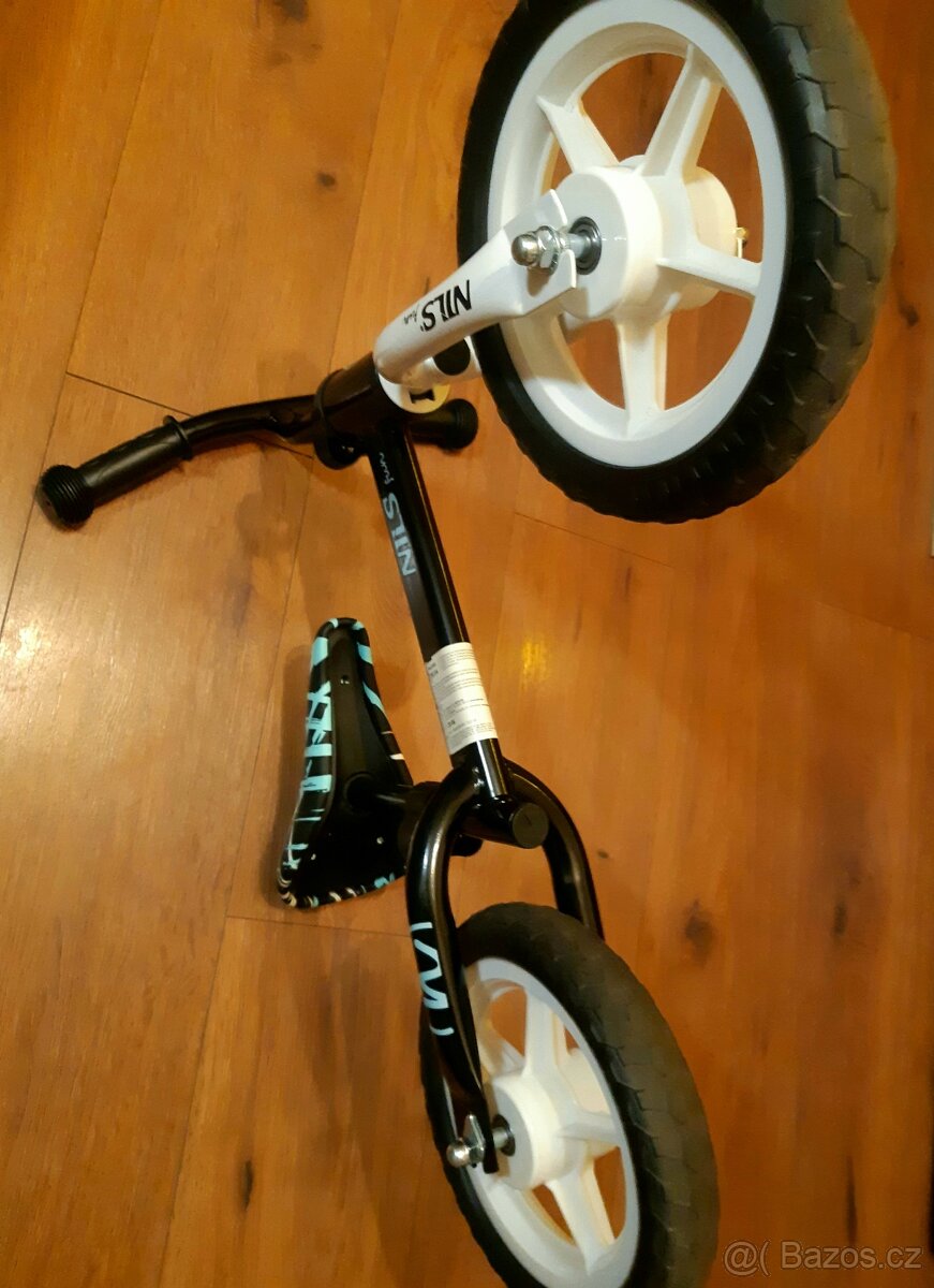 dětské odrážedlo značky NILS Fun - 3