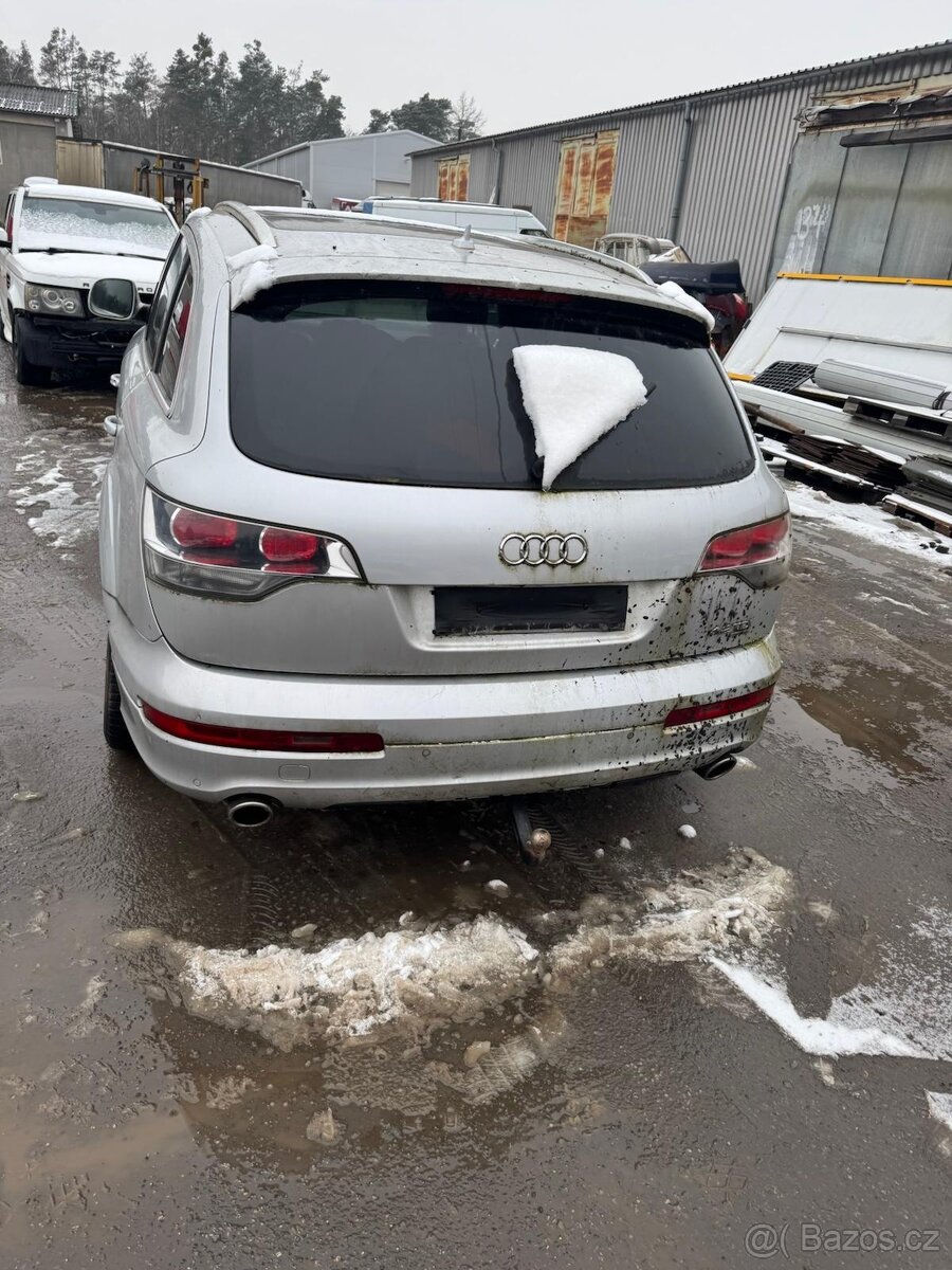 Audi SQ7 4,2 díly - 3
