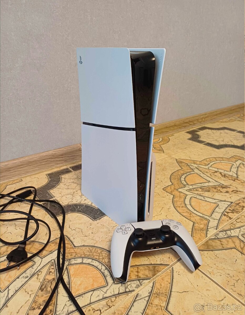 PlayStation 5 Slim (Disc Edition). - 3
