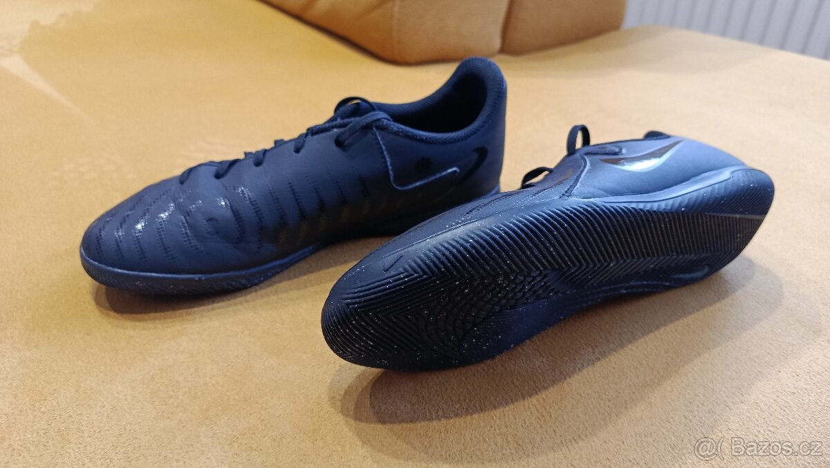 Sálovky značky Nike - 3