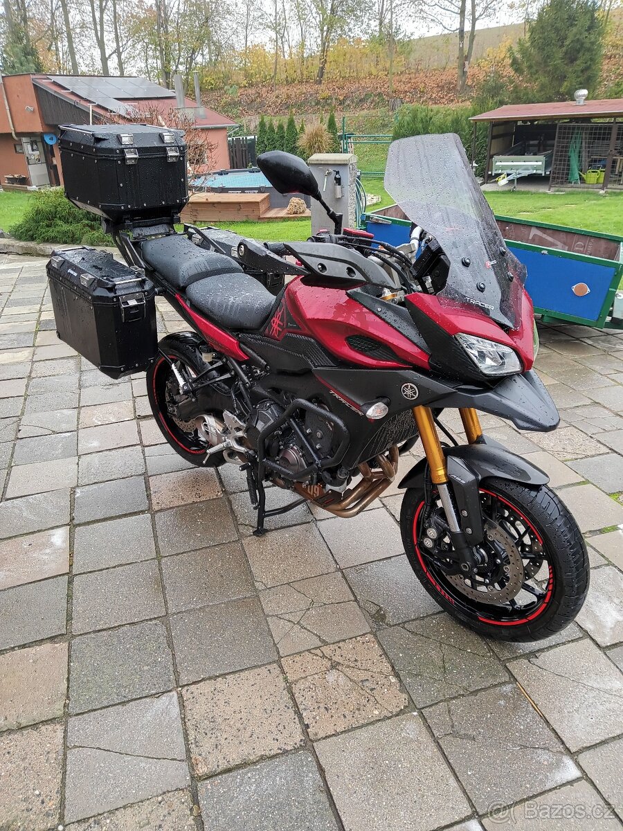 Yamaha tracer 900