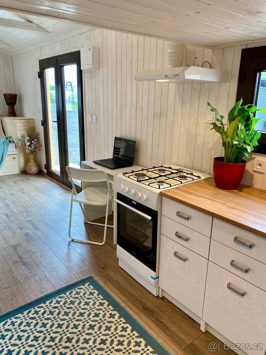 Domek na kolečkách 9 x 3, hotový do čtyř měsíců - 3