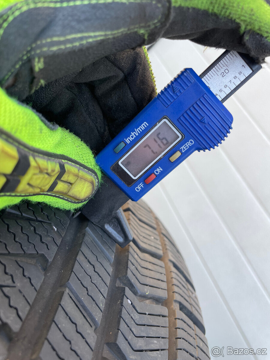 Vredestein Quatrac 235/45 R18 98Y 2Ks celoroční pneumatiky V - 3