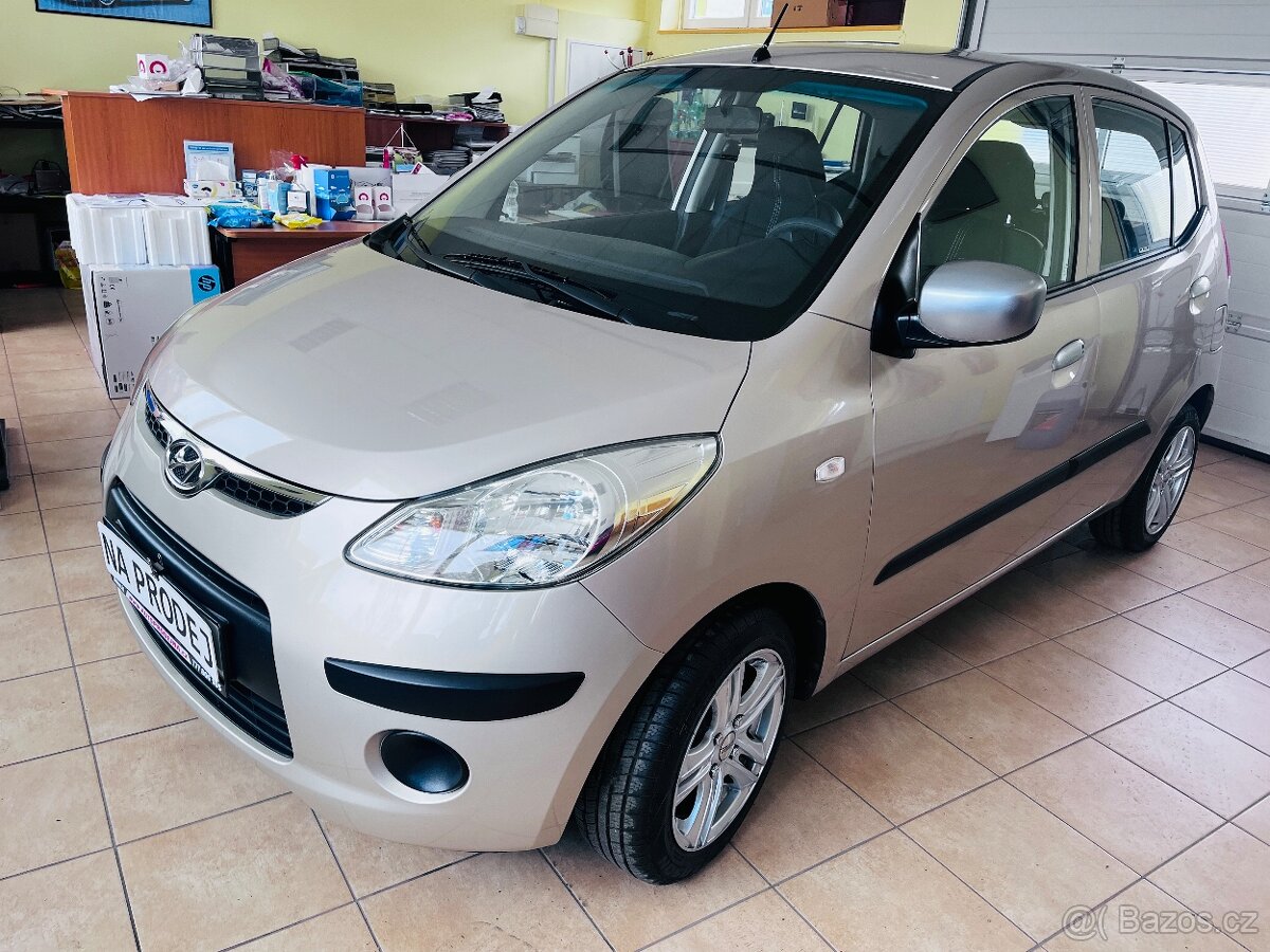HYUNDAI i 10 1.1 i NAJETO JEN NECELÝCH 47 TIS KM ALU KOLA - 3