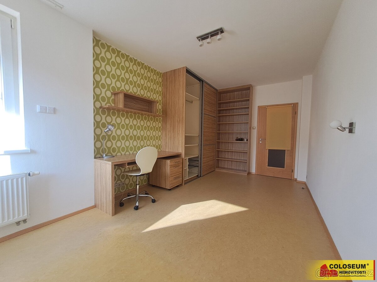 Znojmo, pronájem bytu OV 3+1, 104 m2, zimní zahrada, rekonst - 3