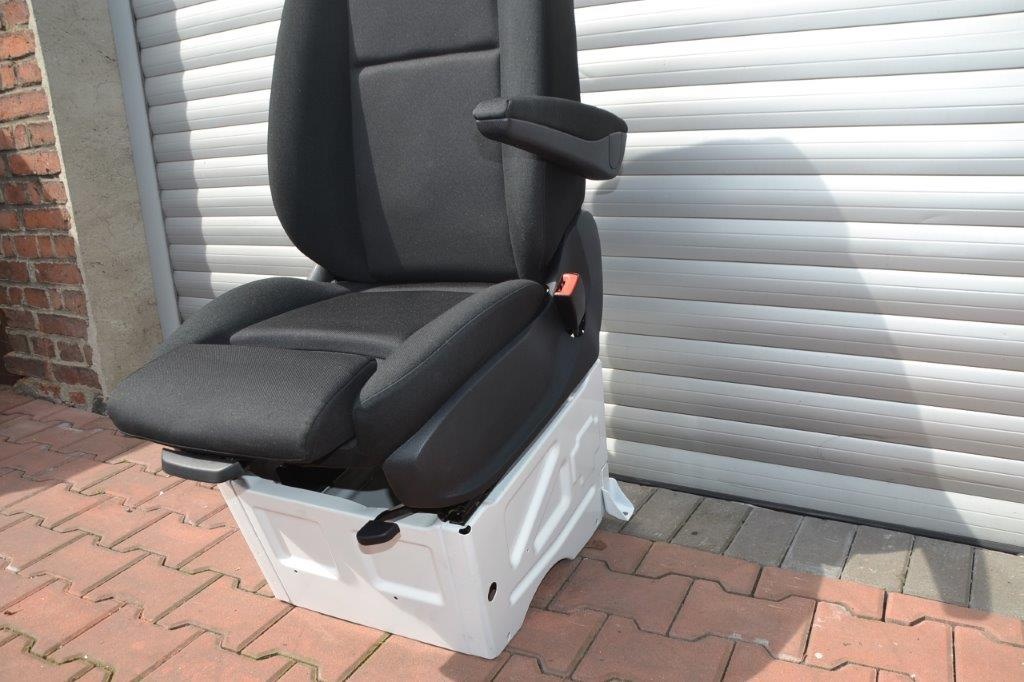 Mercedes-Benz Sprinter 907 sedačka spolujezdce - 3