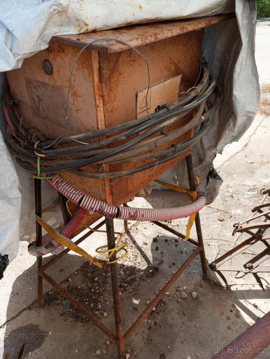 prodám stavební rozvaděč - 3