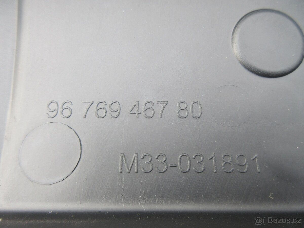 Peugeot 301 přední mřížka 9676946780 - 3