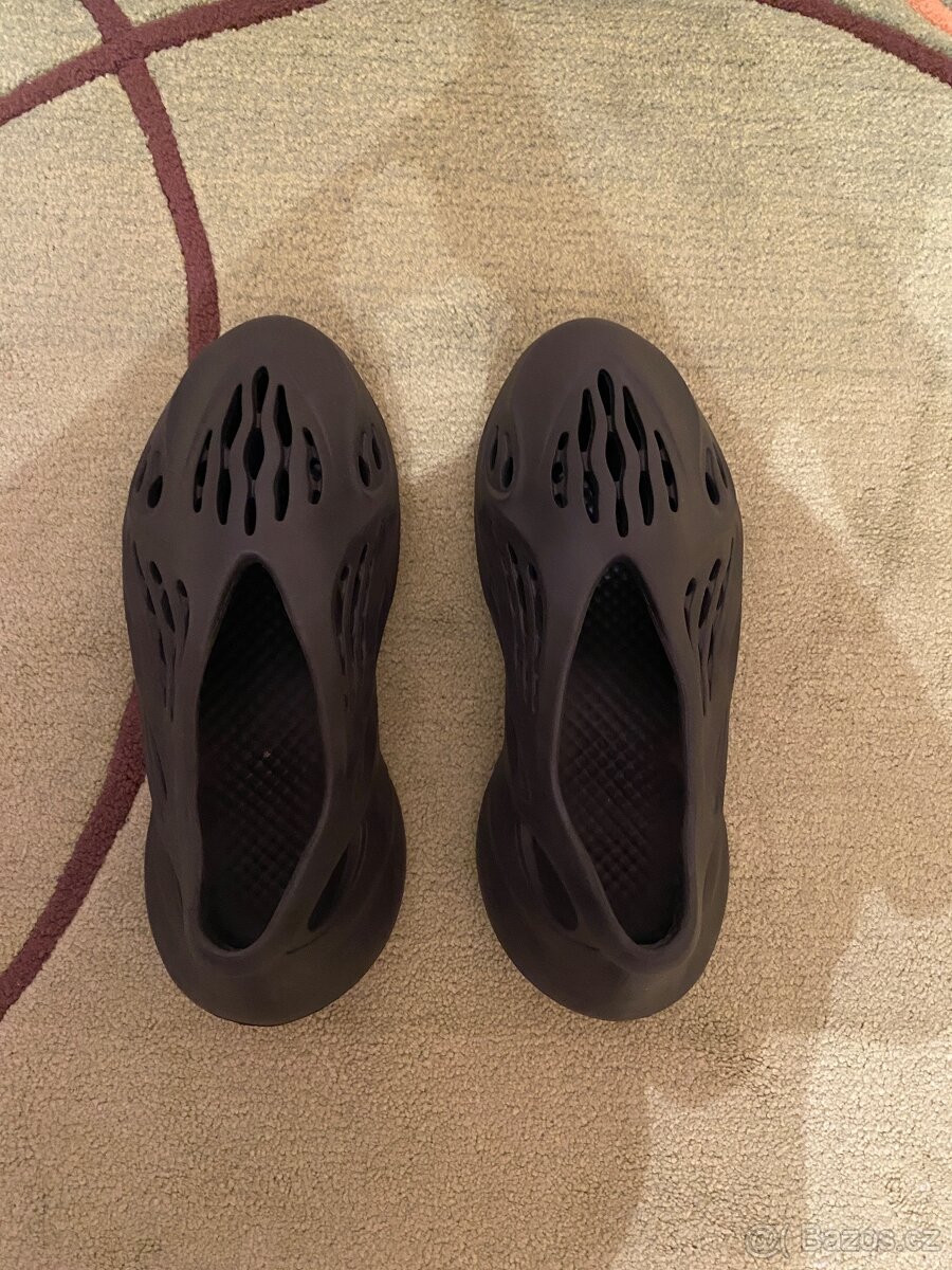 Yeezy Foam Rnnr Onyx - 3