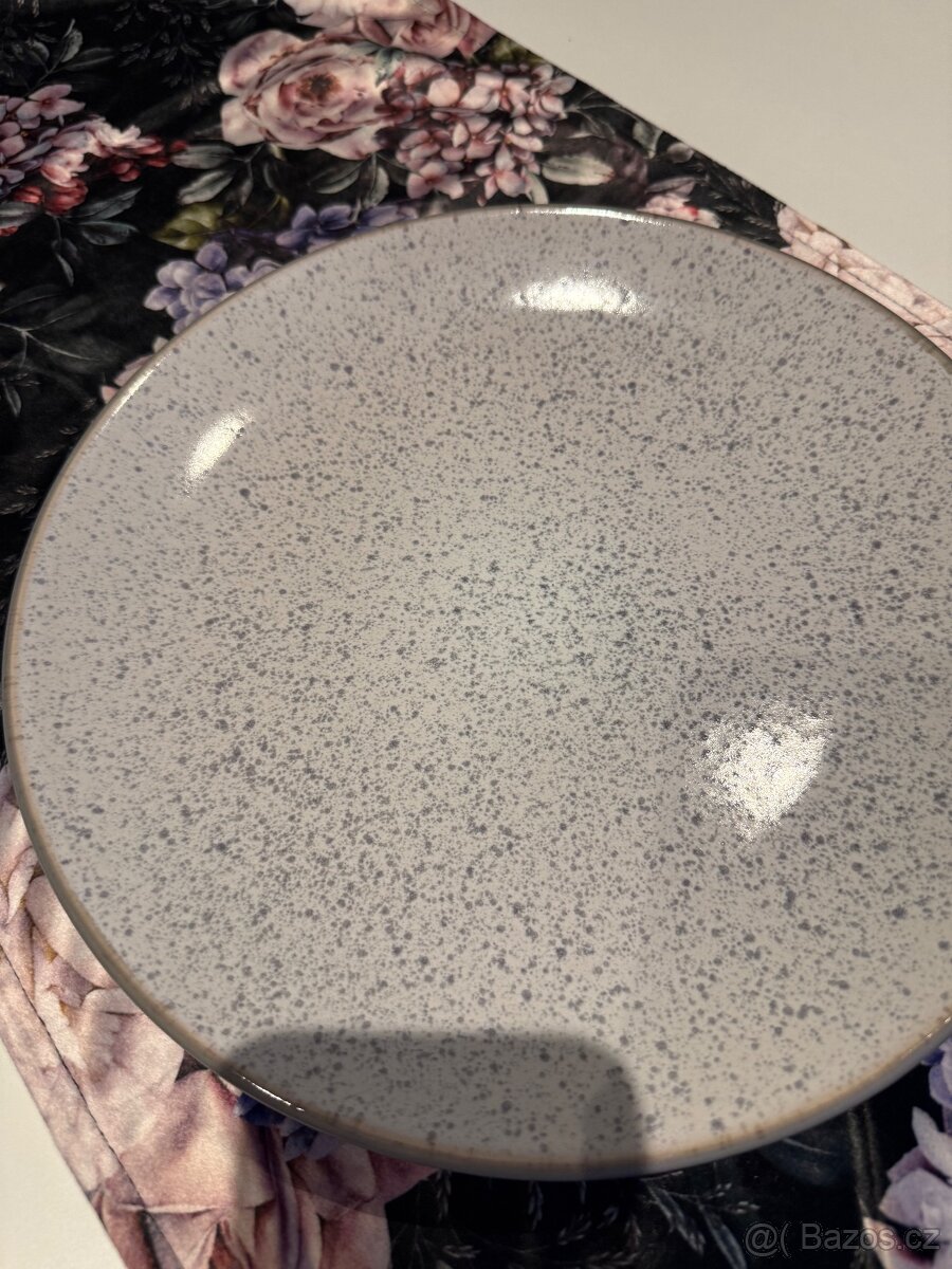 NOVÁ jídelní souprava - 3