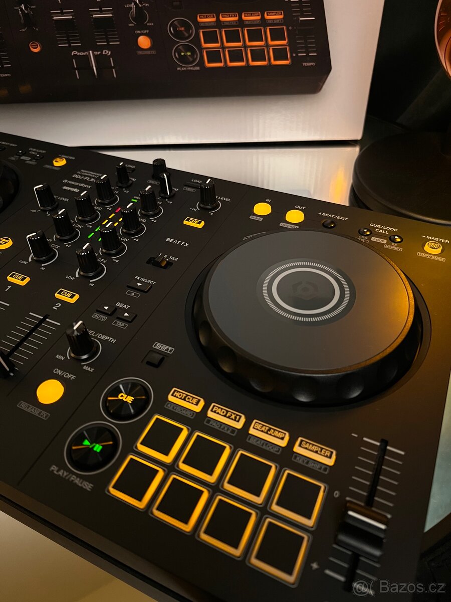 Prodám DJ kontrolér DDJ-FLX4 - 3