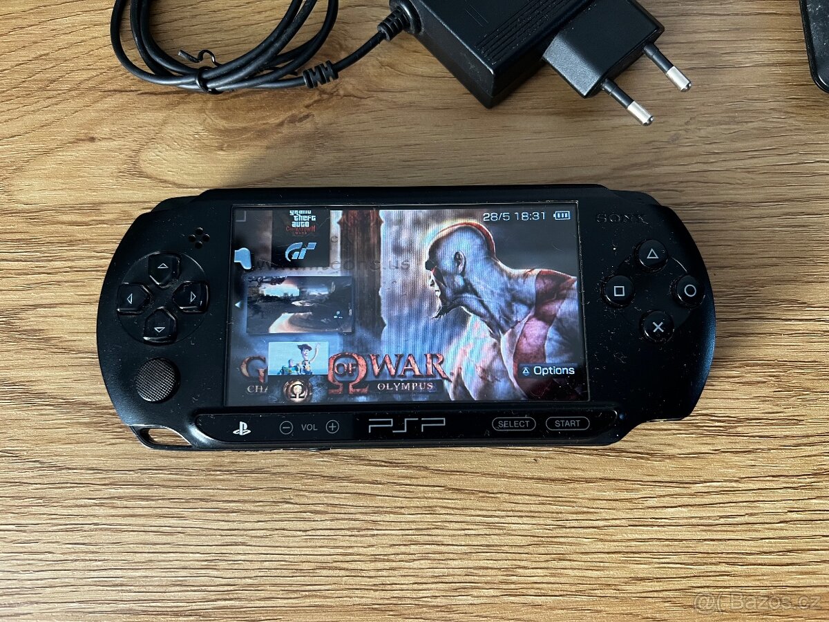 PlayStation Portable + hry - 3