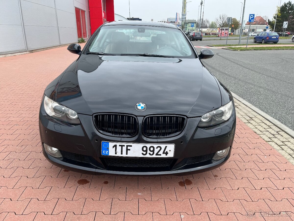 BMW 320i Coupe - 3
