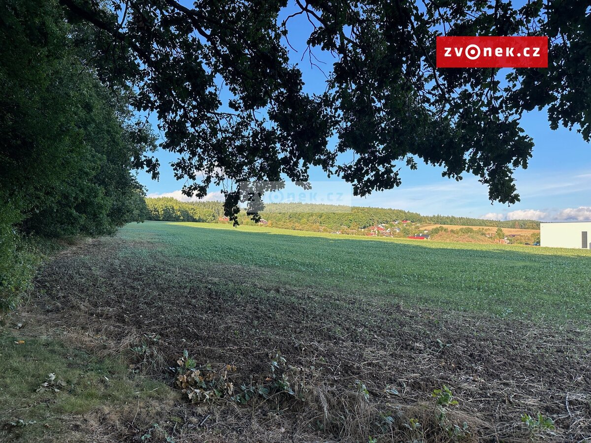 Výjimečný stavební pozemek u lesa Zlín - Velíková - 3