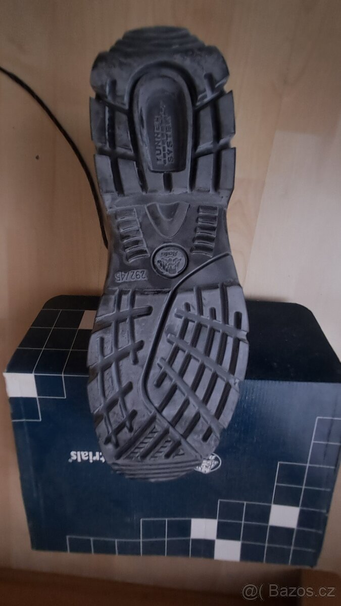 Pracovní obuv Baťa S3 - kotníková - 3