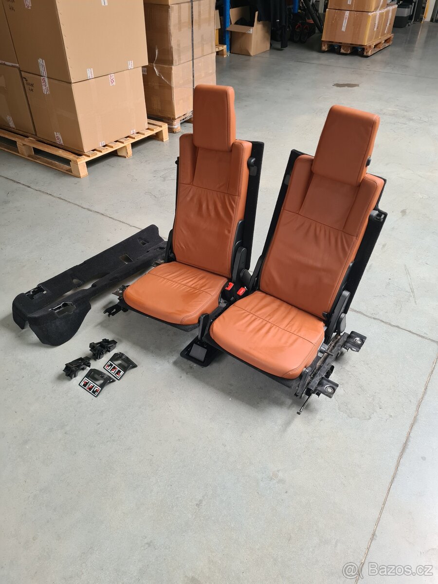 Sedadla Land Rover Discovery 3 a 4 - 3