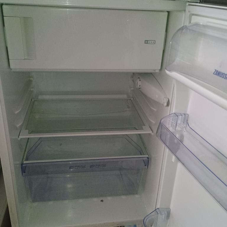 Lednice s mrazákem Zanussi - 3