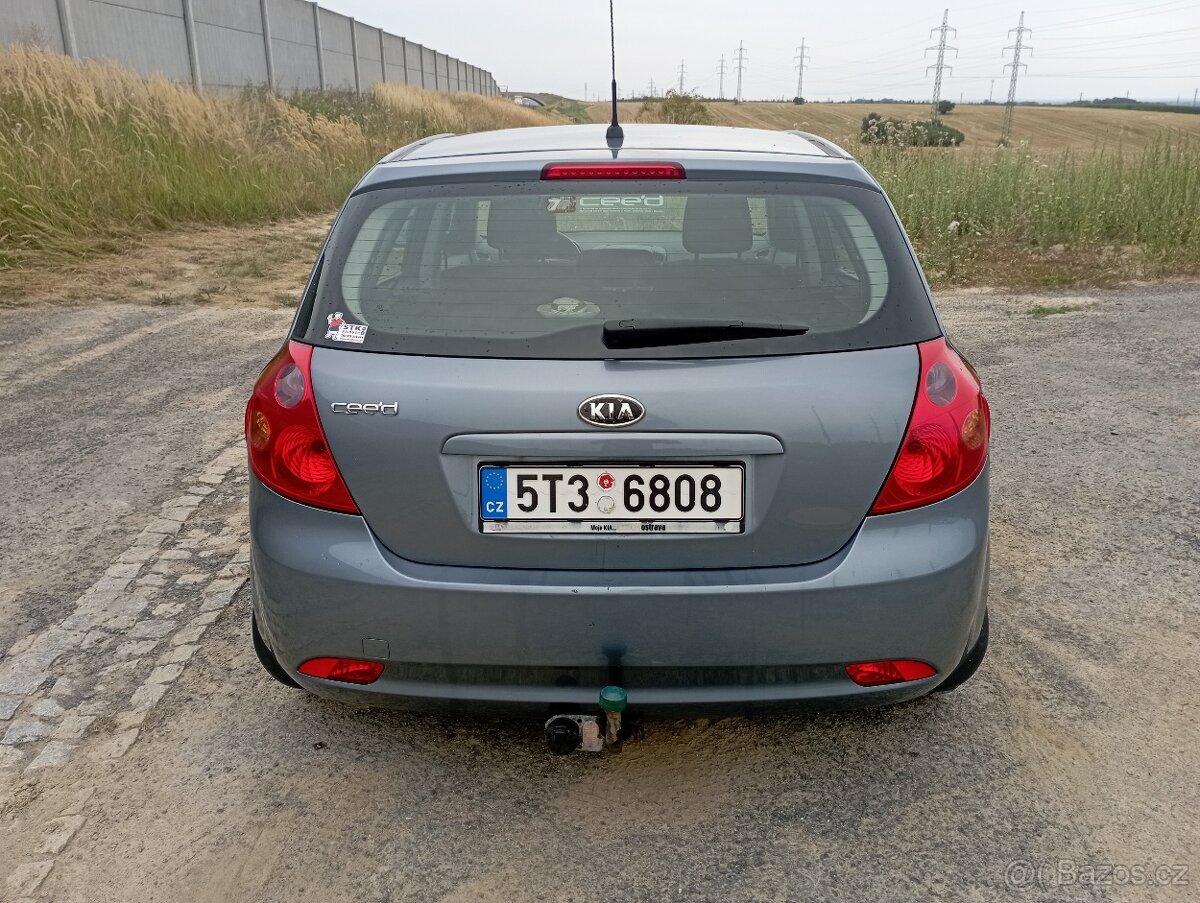Kia ceed 1,4 80kw benzín - 3