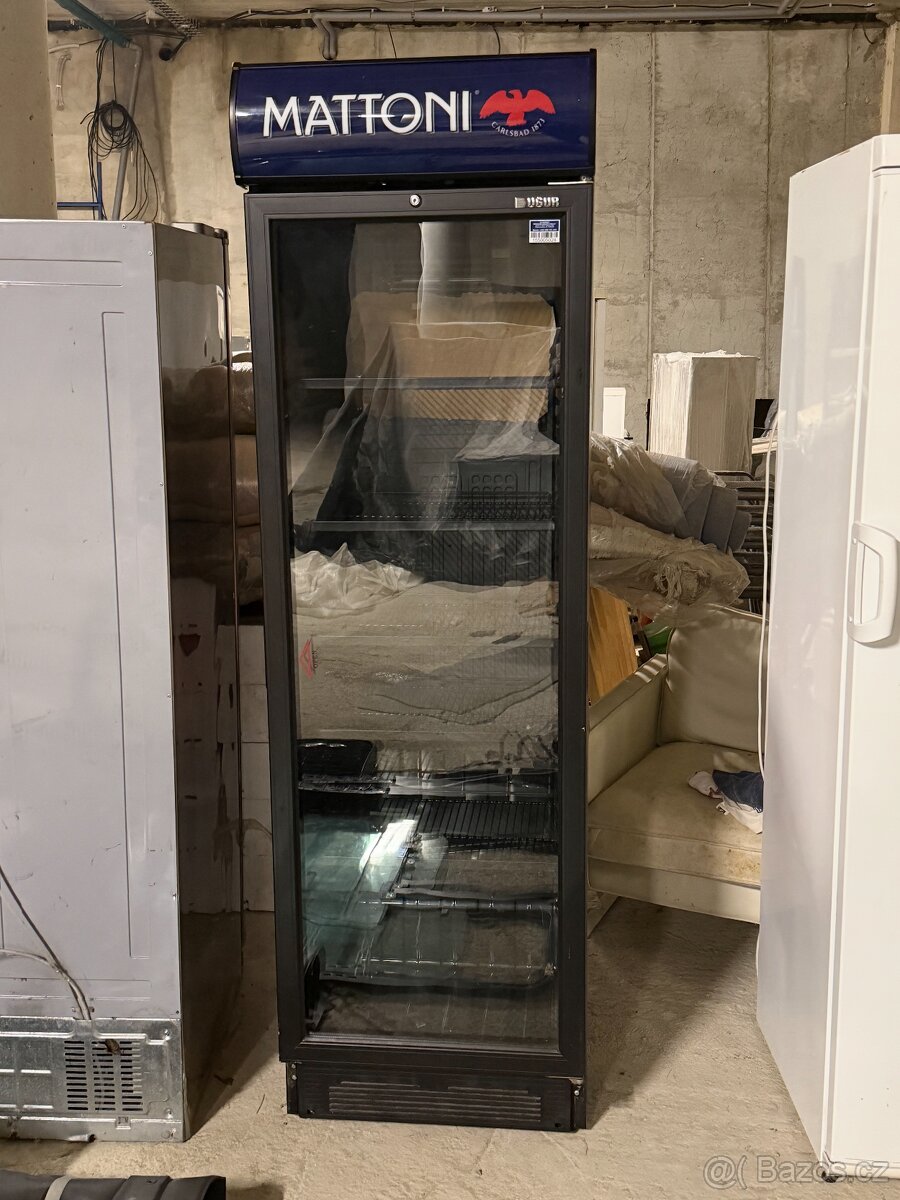 Prosklená chladicí lednice - 3