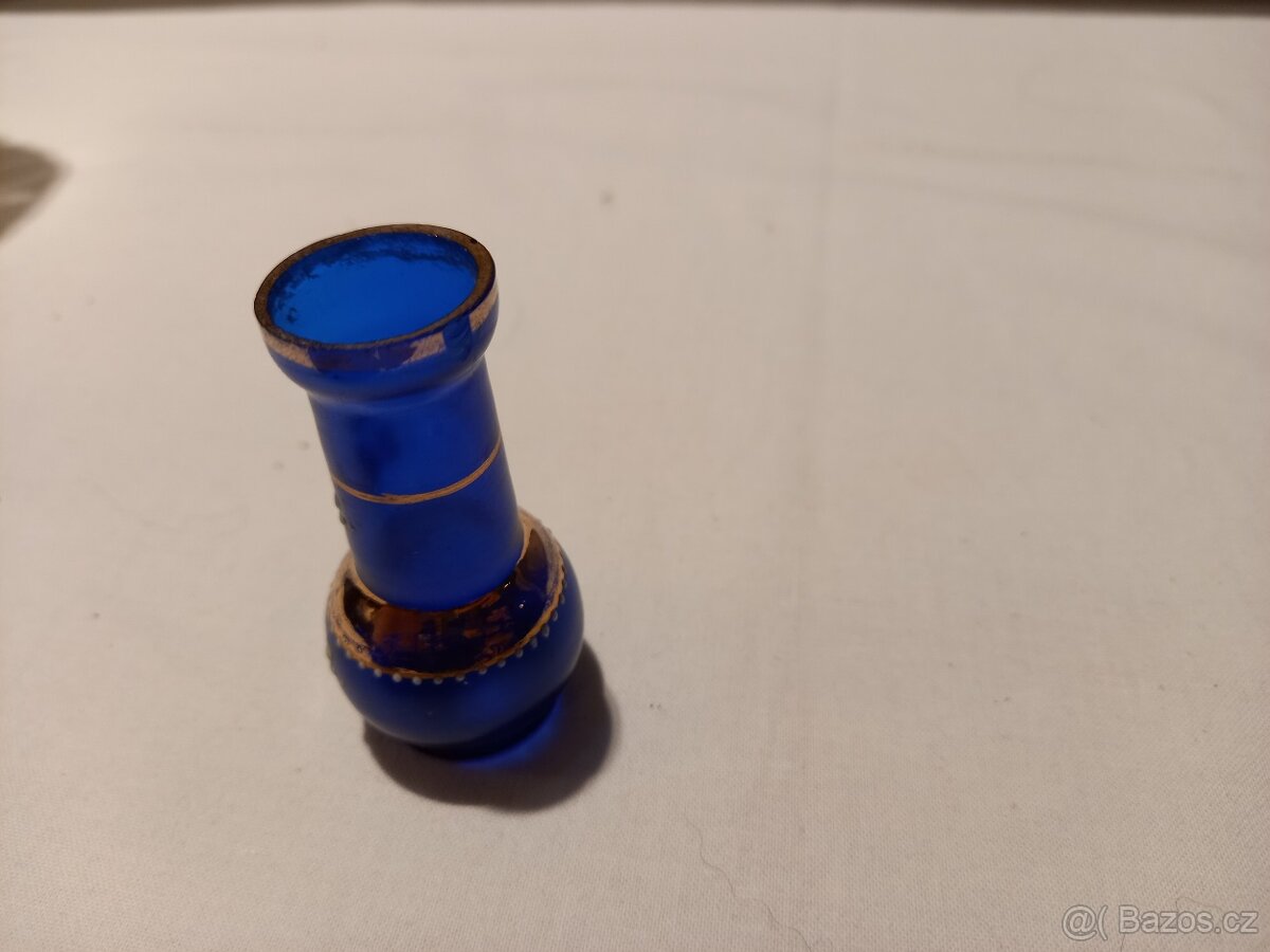 Skleněná vázička - borské sklo. - 3