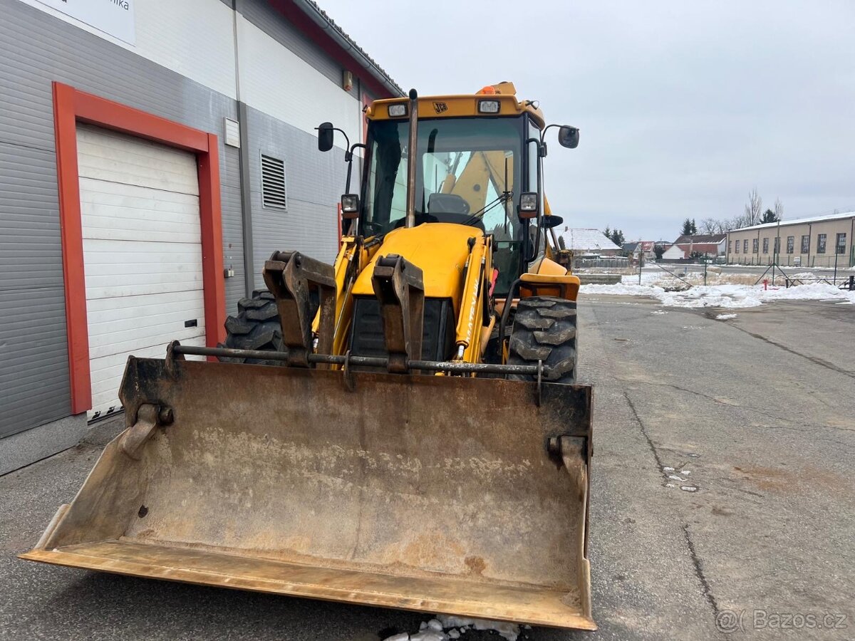 Prodám traktorbagr JCB 4CX - 3