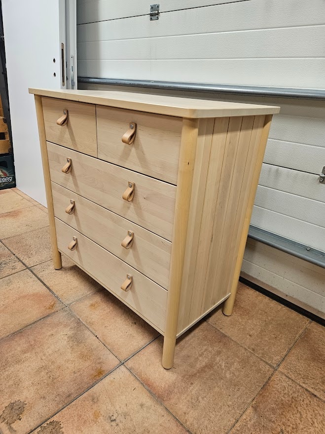 Dřevěné skříně - 3