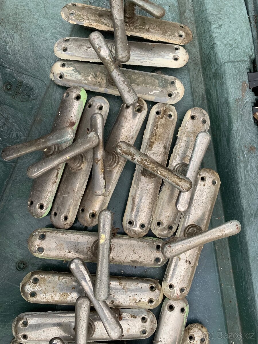 Mosazné kličky - 3