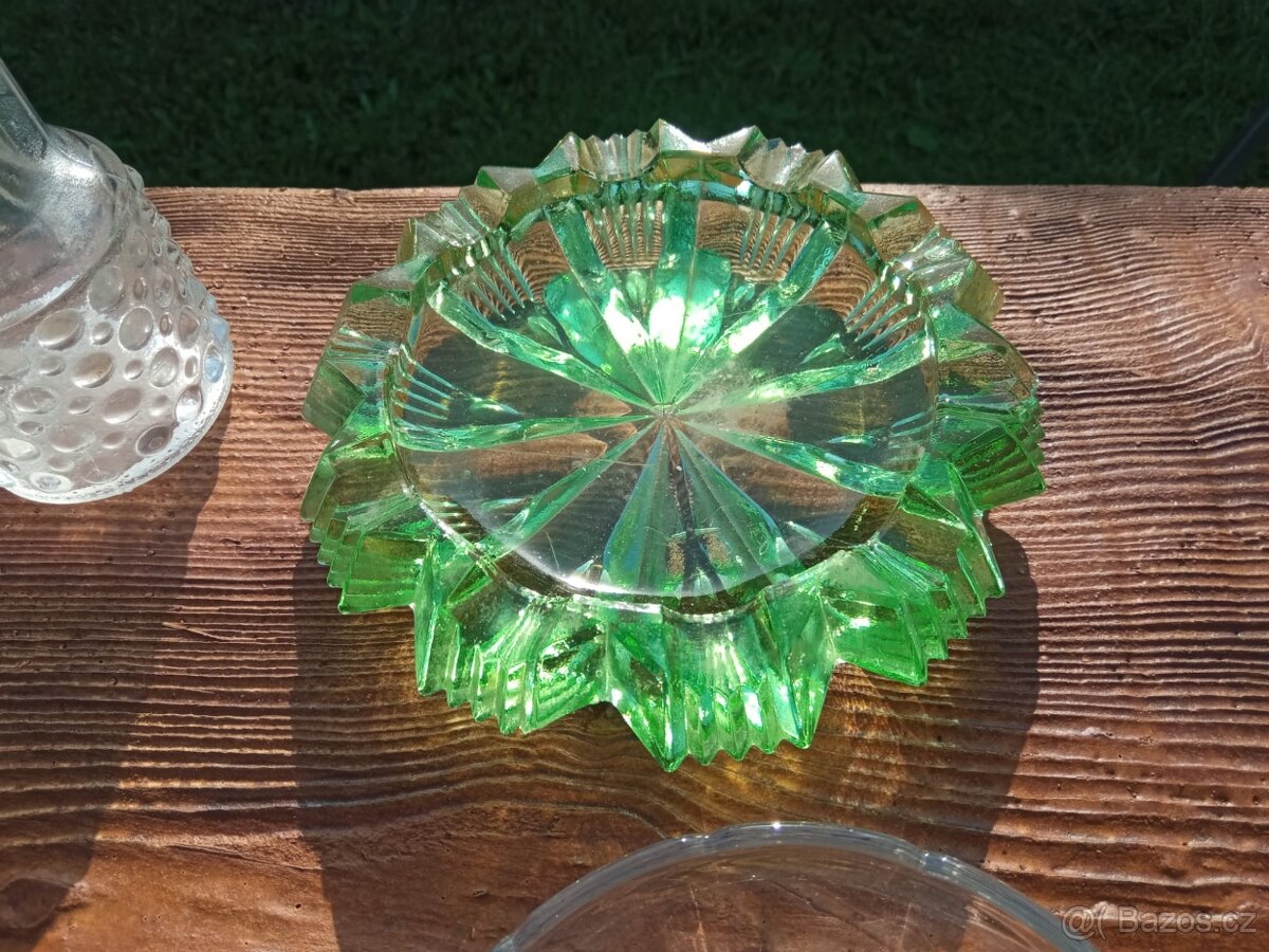 Skleněné retro,popelník, vázička, misky - 3
