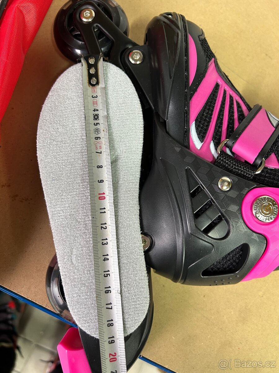 Rostoucí dětské kolečkové brusle růžové - 3