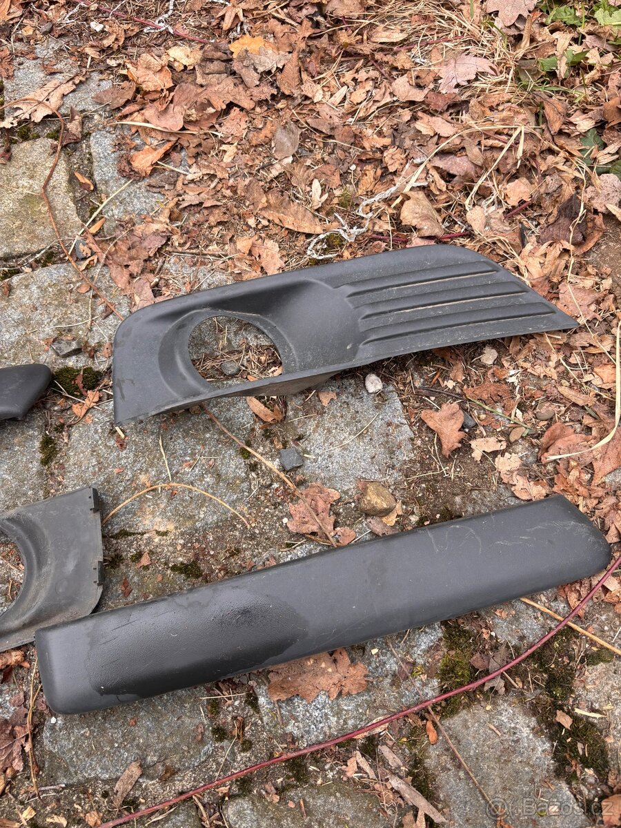 Sada plastů předního nárazníku Ford Focus Mk2 (předface) - 3