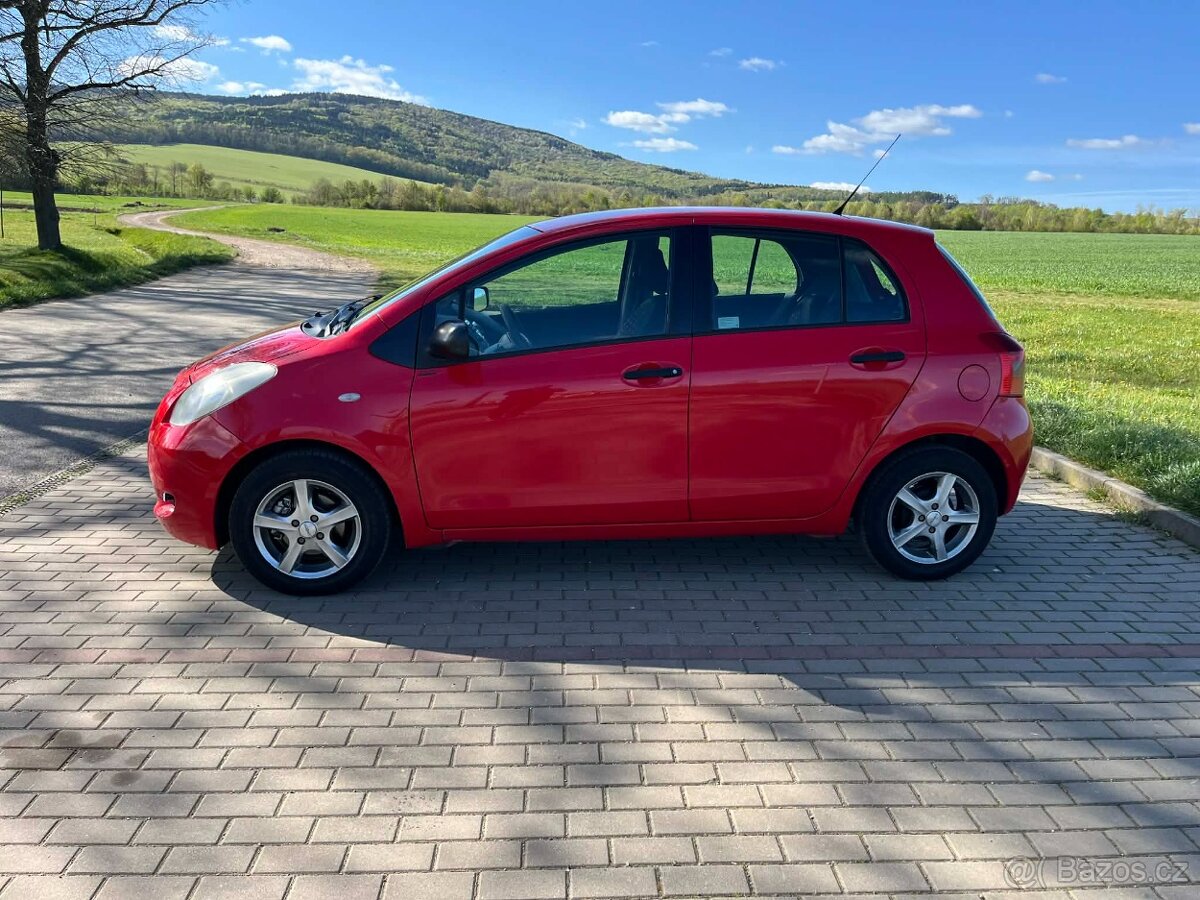 Toyota Yaris 1.0 VVT-i - 3