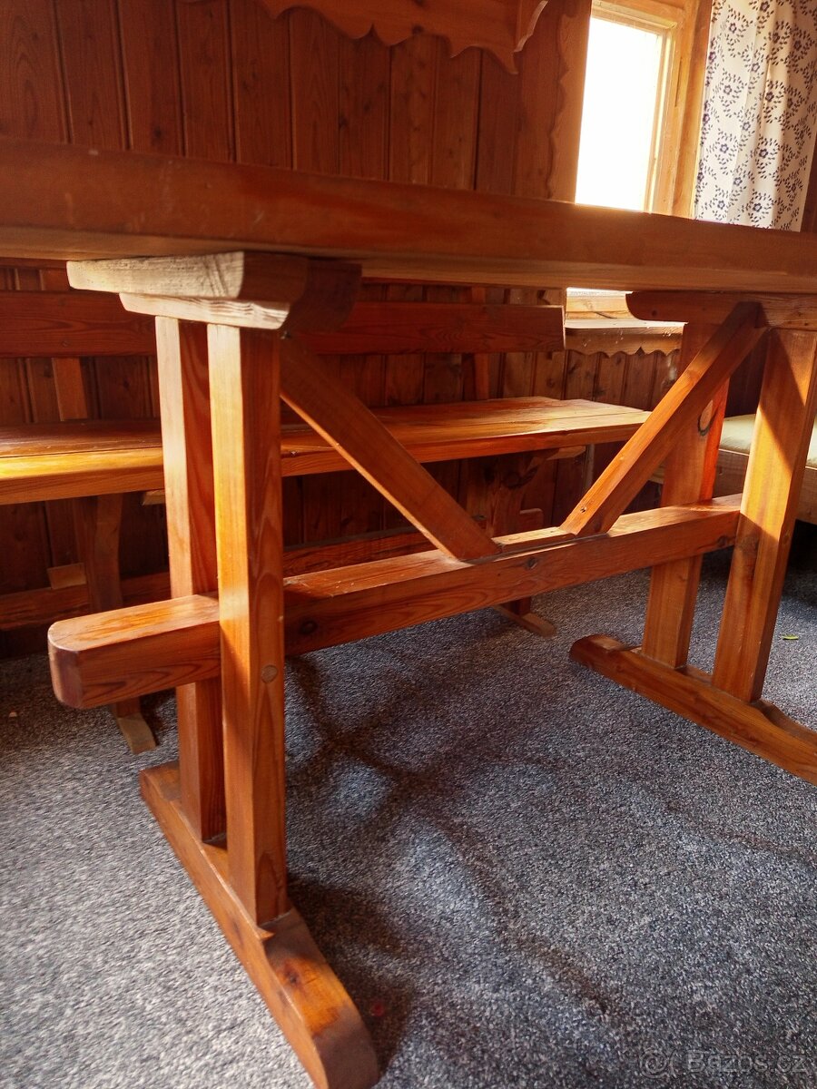 Bytelný stůl - 3