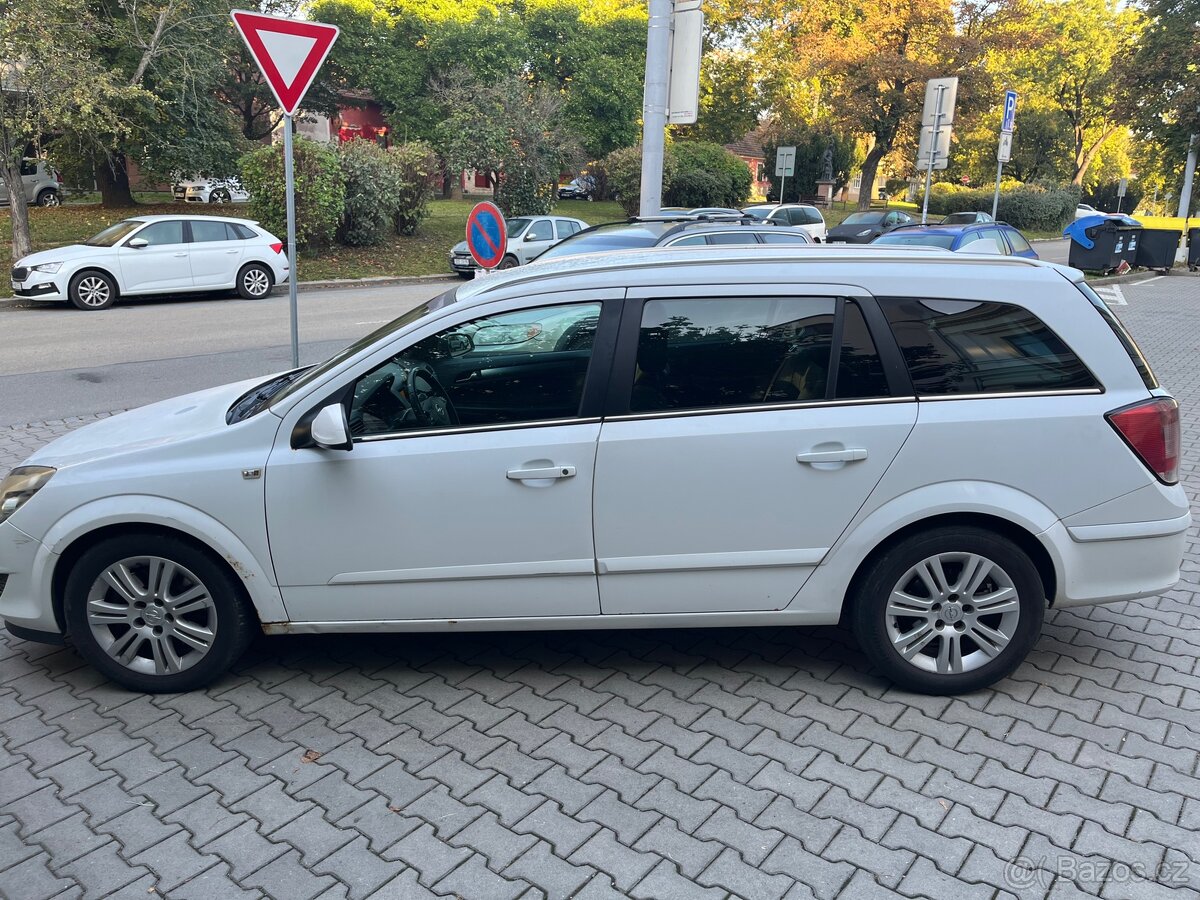 Opel Astra H - 3