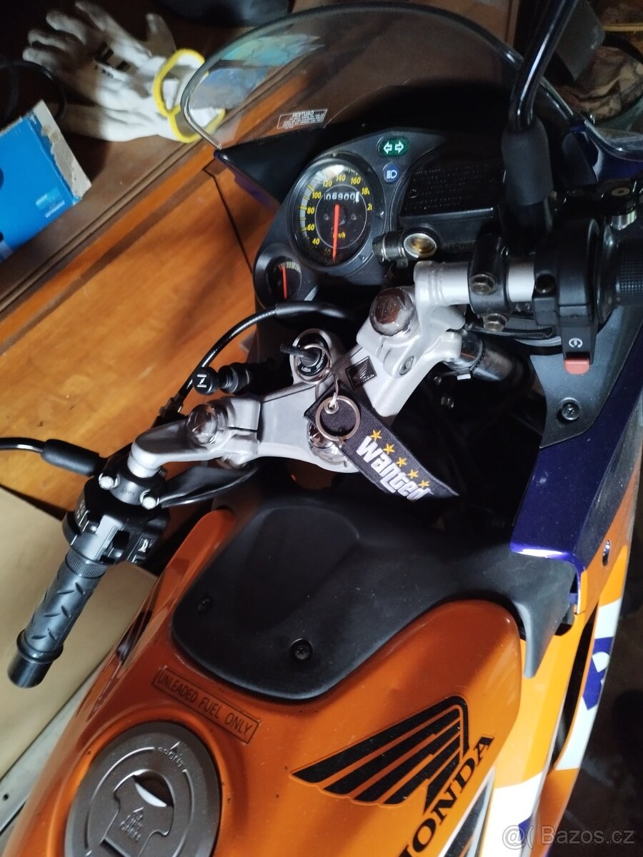 Honda CBR 125r - 3