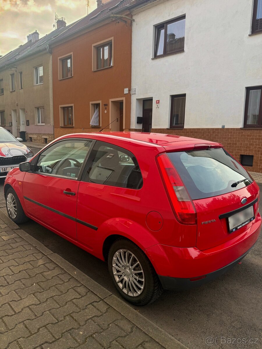 Ford Fiesta 1.3i - 3