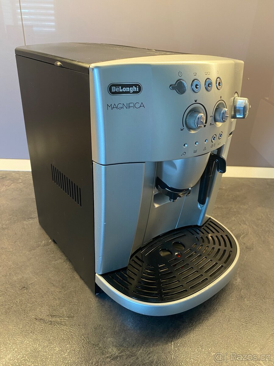 DeLonghi Magnifica ESAM 4000.B - 3