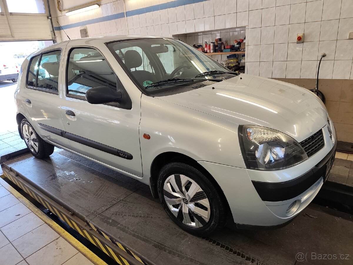 Renault Clio 1.2 55 kw r. v. 8/2002 - 3