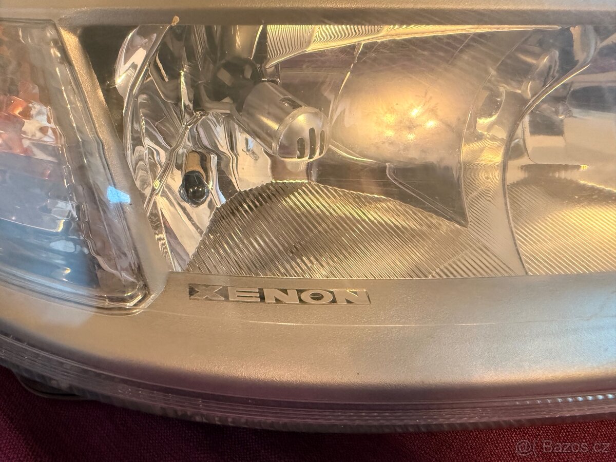 Přední Xenony Renault Laguna II - 3