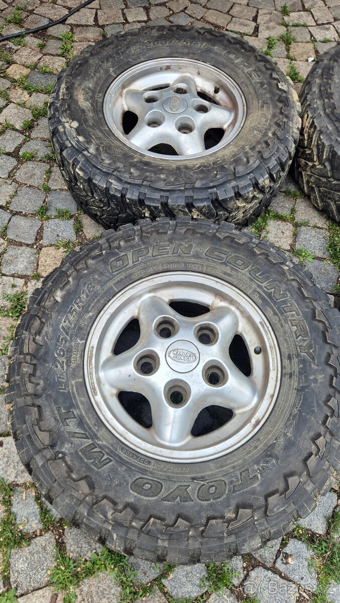 Land rover r16 - 3