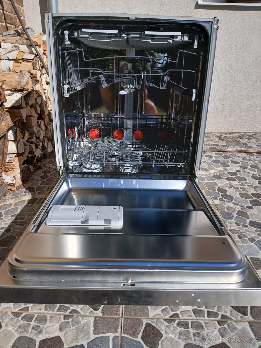 Whirpool myčka ADG 8930 - 3