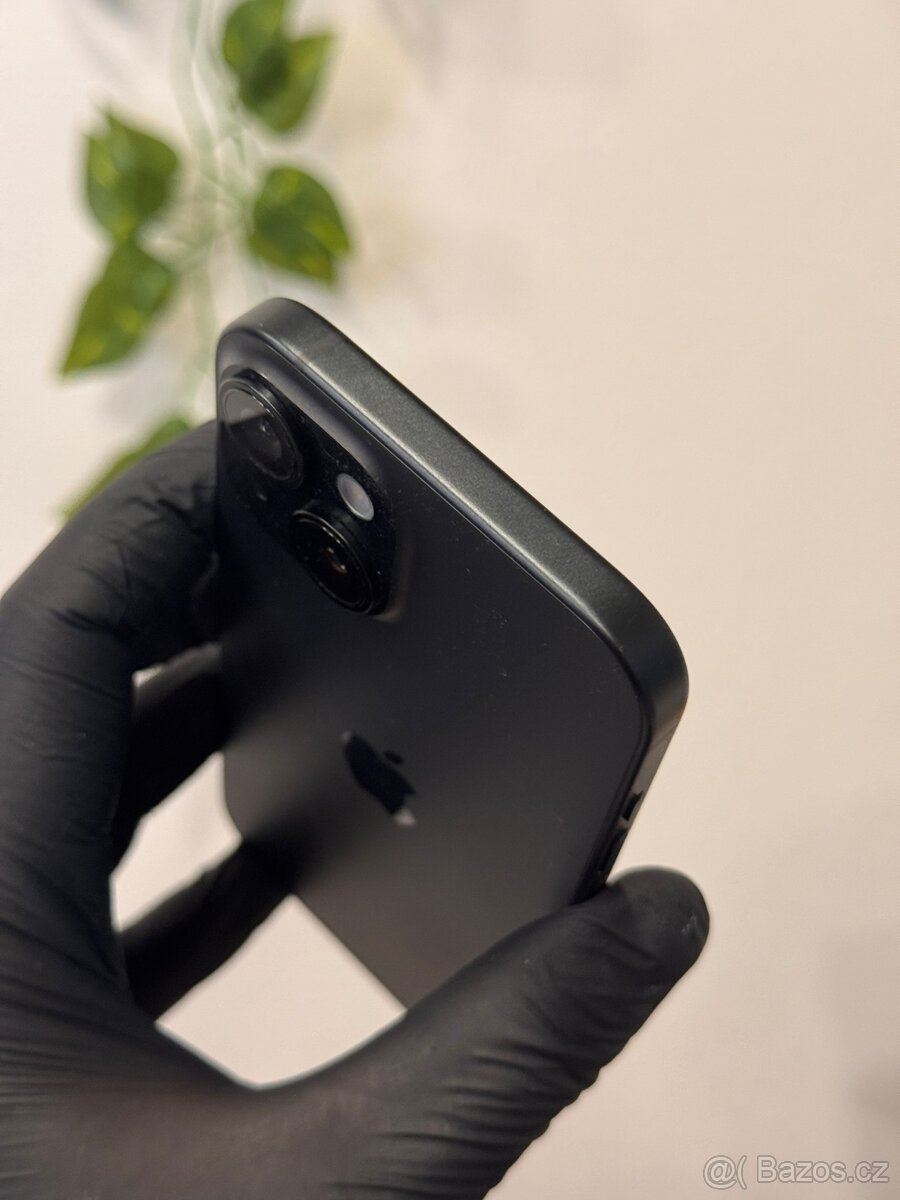 iPhone 15 128GB - zánovní - 3