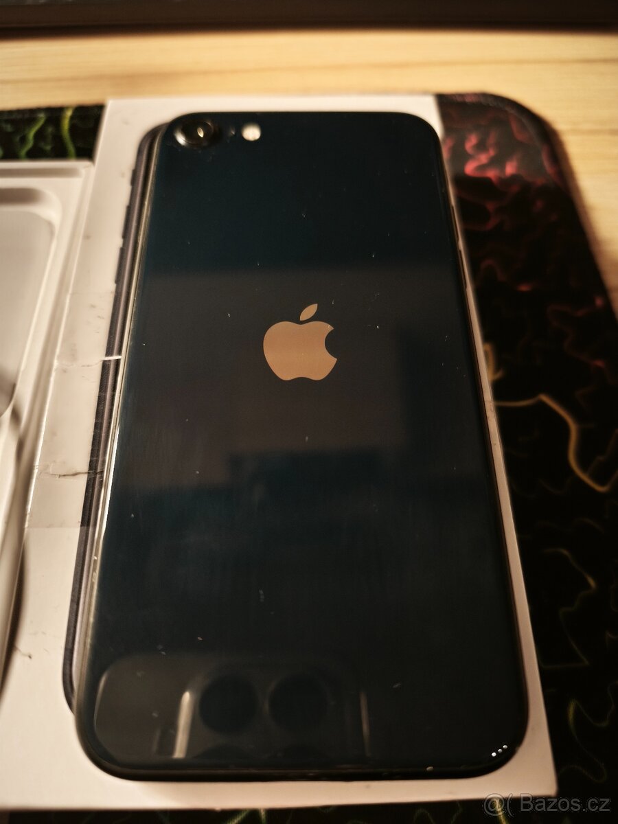 Apple iPhone SE 2022 128GB Black - 3